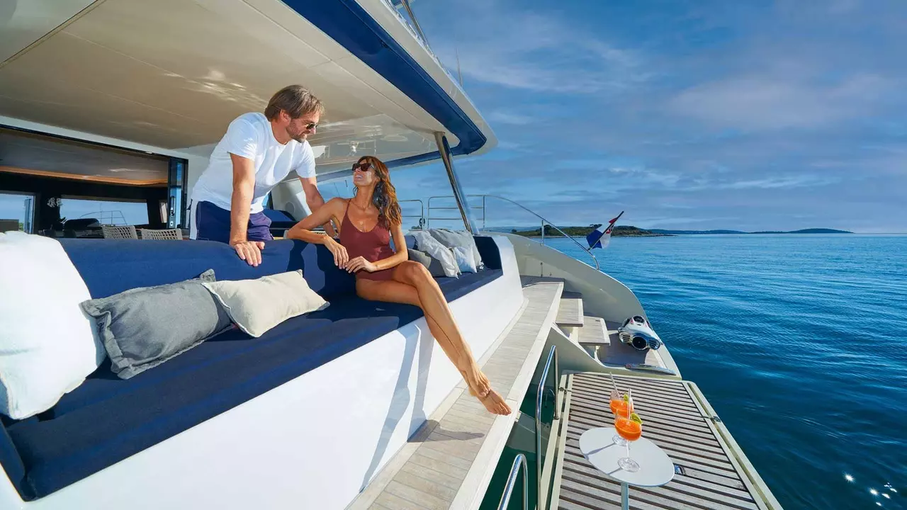 Honeymoon Yacht Rental Dubai