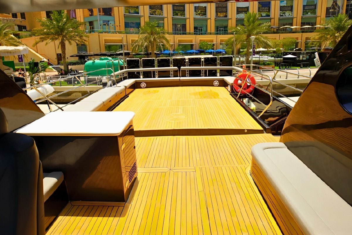 YY Rentals yacht gallery photo 12